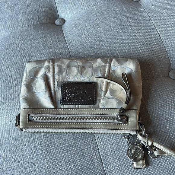 Vintage Coach Poppy Collection Wrislet - Picture 7 of 10